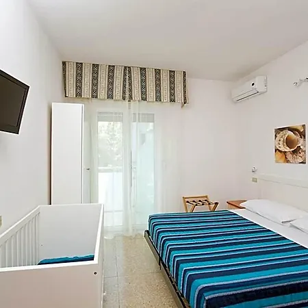 Helios Hotel 2*